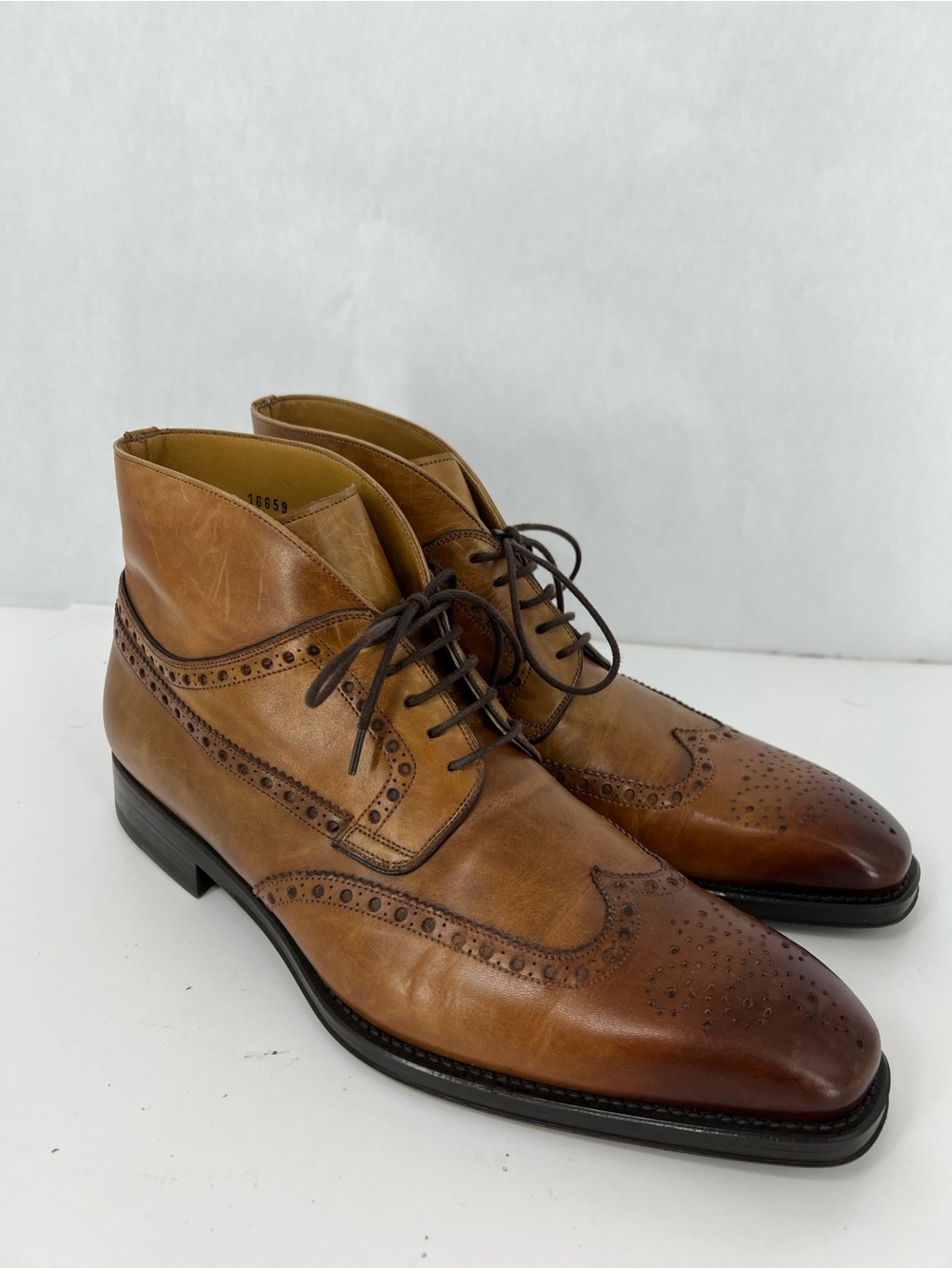 Magnanni Tan Leather Brogue Wingtip Boots